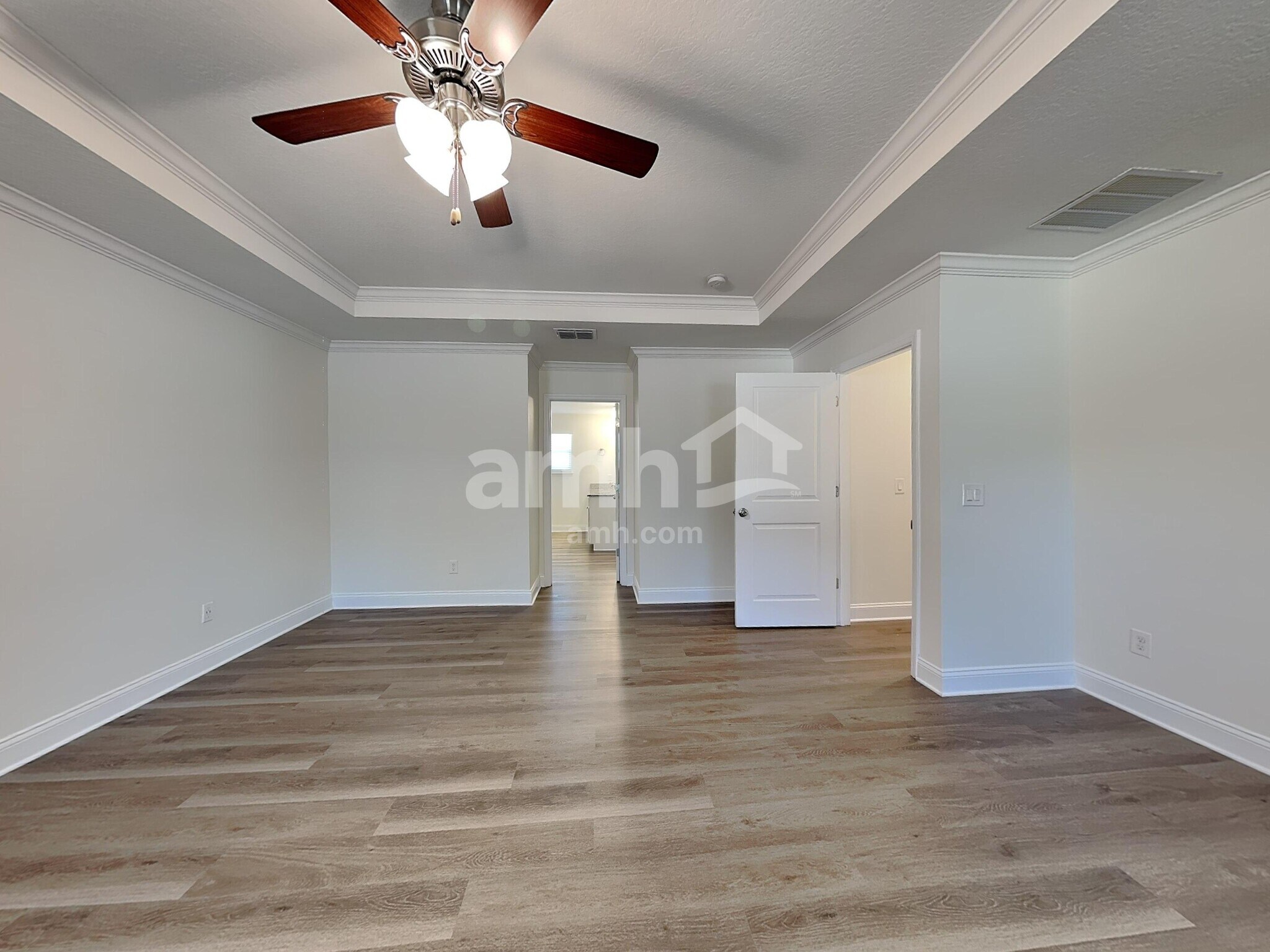Building Photo - 1328 Mount Logan Dr
