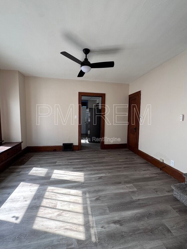 Building Photo - 1023 Harrison Ave SW