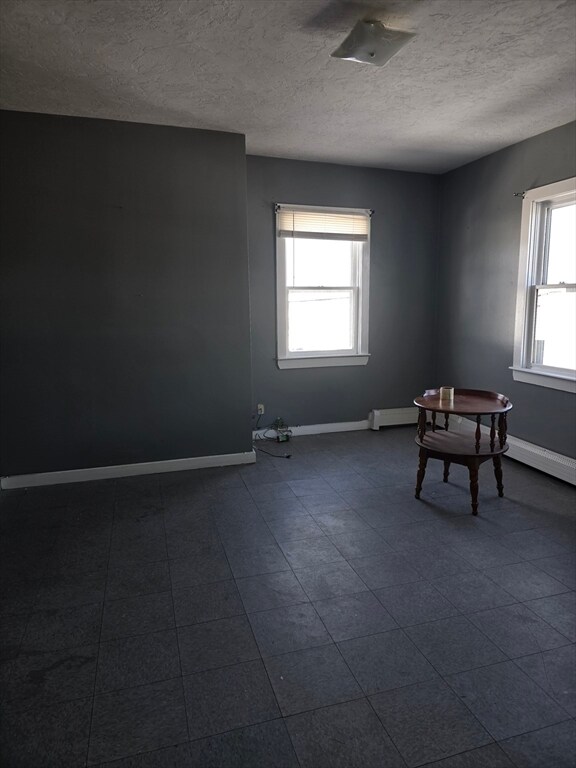 Building Photo - 555 Main St