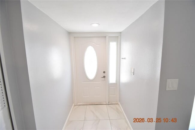 Building Photo - 2600 60th Ave S