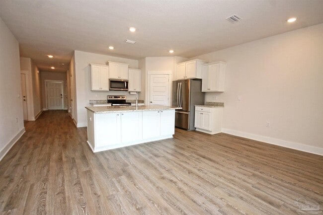 Building Photo - 5788 Danbury Blvd