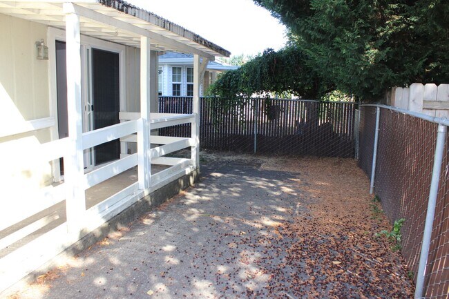 Building Photo - Adult Foster Care Home