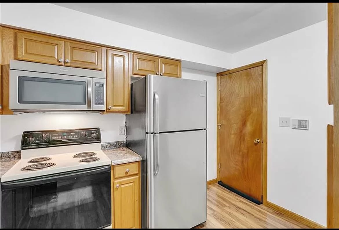 Building Photo - 3449 Middletown Rd