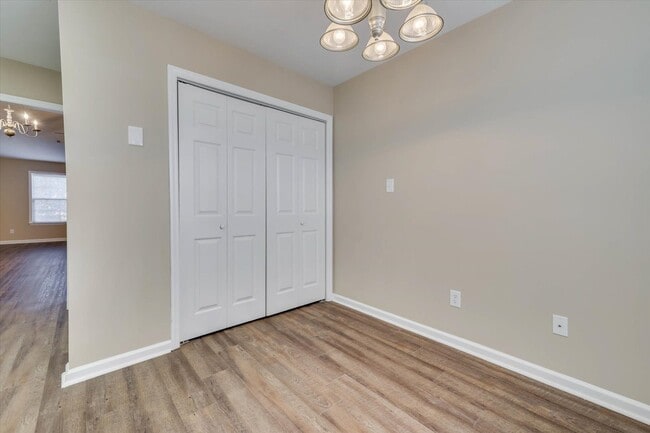 Building Photo - 1622 Emma St