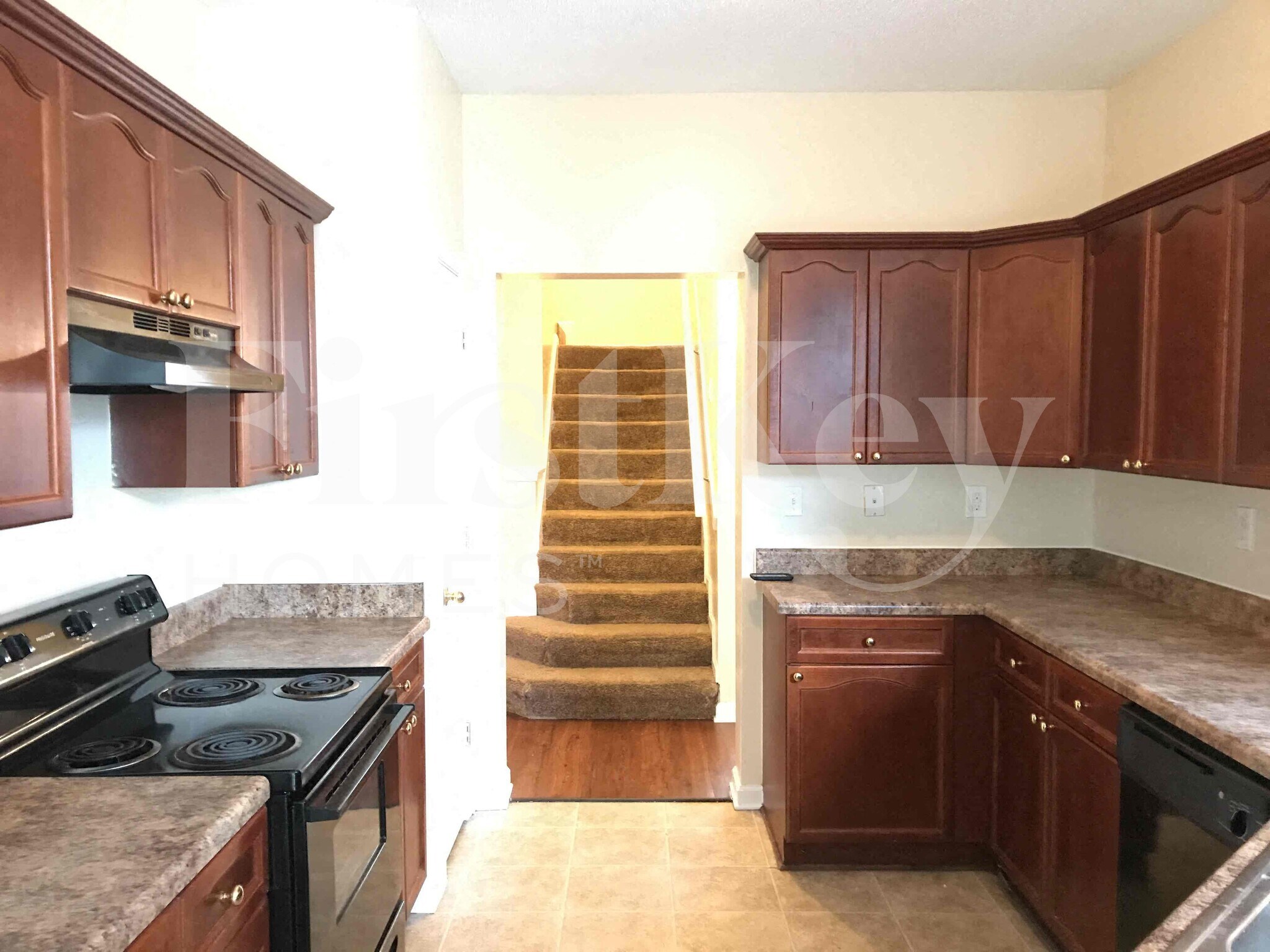 Building Photo - 7142 Queens Crown Ct