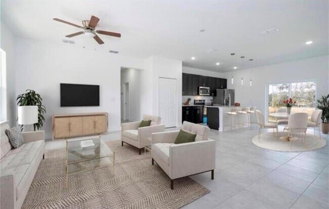 Building Photo - 2601 SW 175 Loop