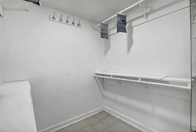 Building Photo - 9430 SW 49th St