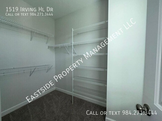 Building Photo - 1519 Irving Hl Dr