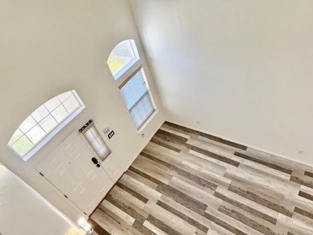 Building Photo - 1199 Mirador Loop N E