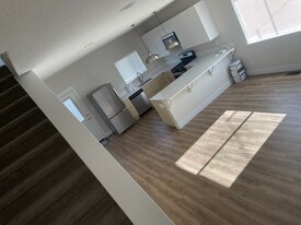 Building Photo - 36 S Park St