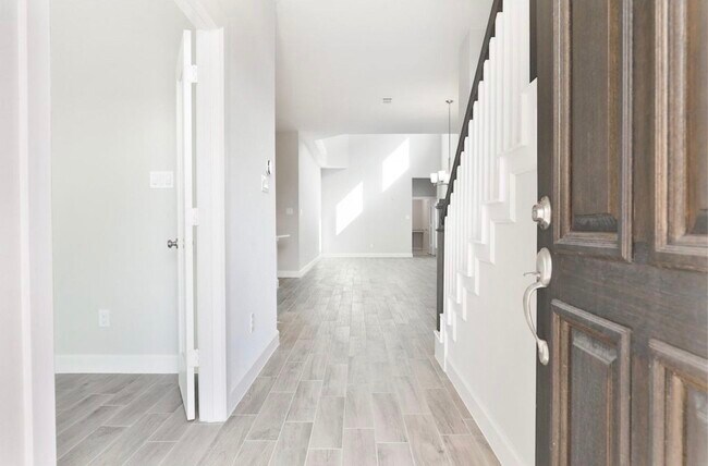 Building Photo - 2206 Bridgeport Path Dr