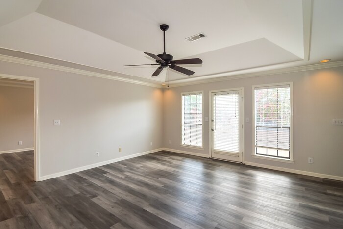 Building Photo - 2100 Station Ct