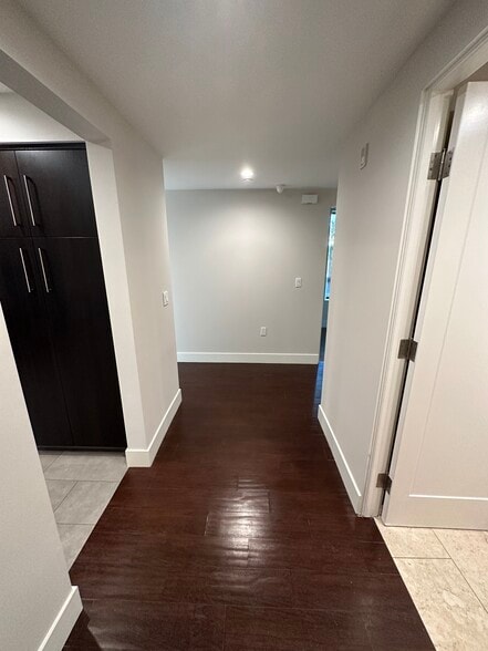 Building Photo - 1666 Greenfield Ave