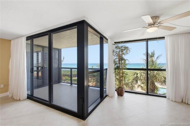 Building Photo - 10410 S Ocean Dr