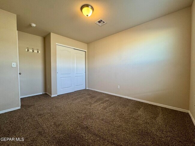 Building Photo - 1013 Villa Seca Dr