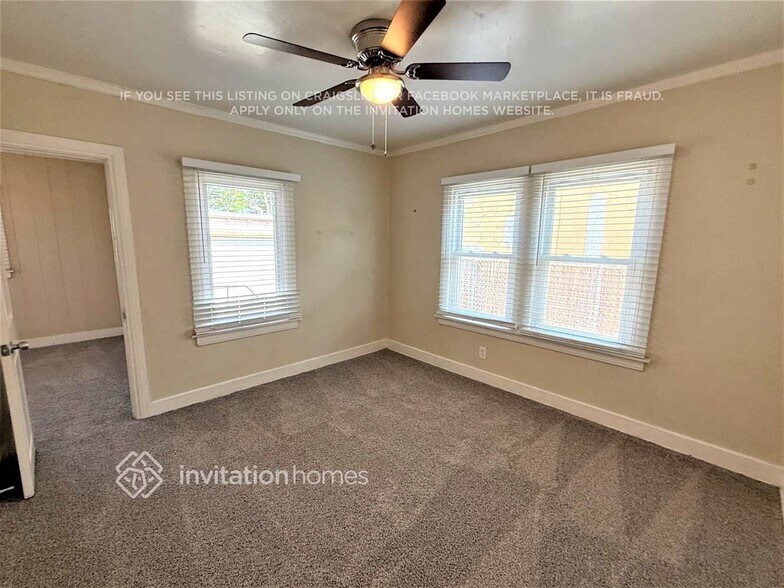 Building Photo - 6046 6th Ave