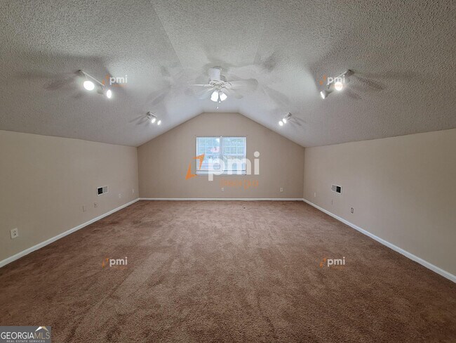Building Photo - 204 Westcliff Center St