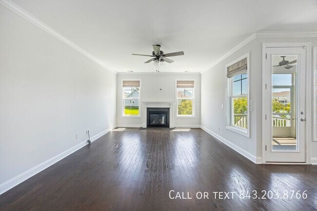 Building Photo - 2219 Midden Dr
