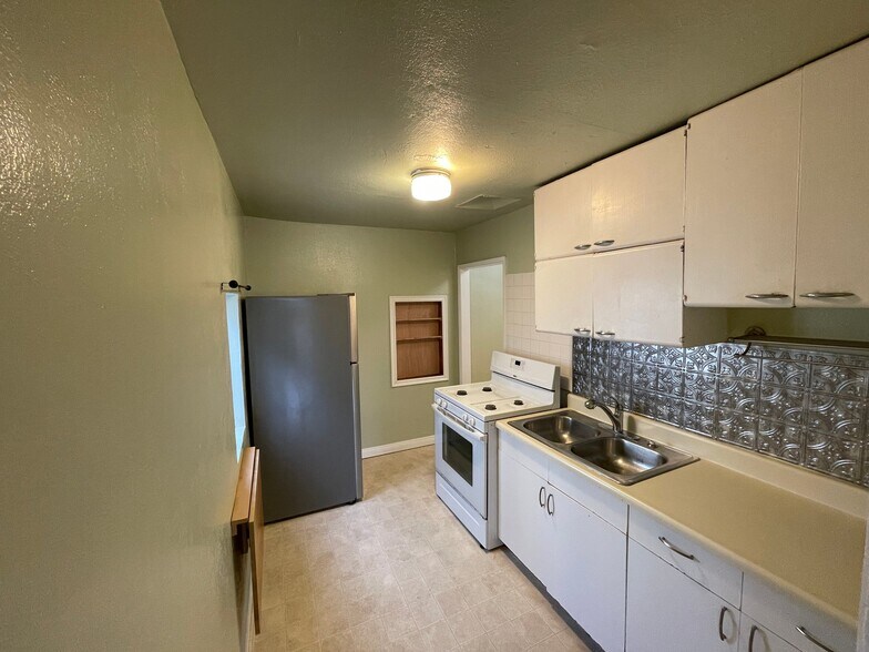 Building Photo - 2225 K St