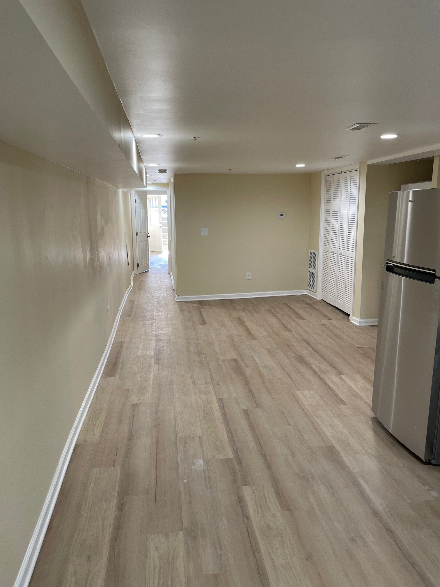 Building Photo - 529 Irving St NW