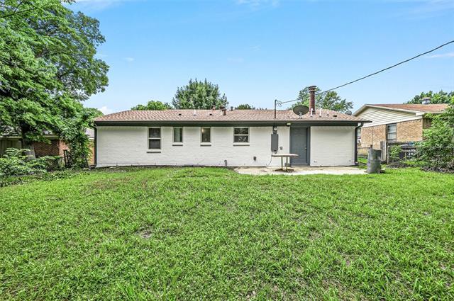 Building Photo - 2209 Sybil Dr