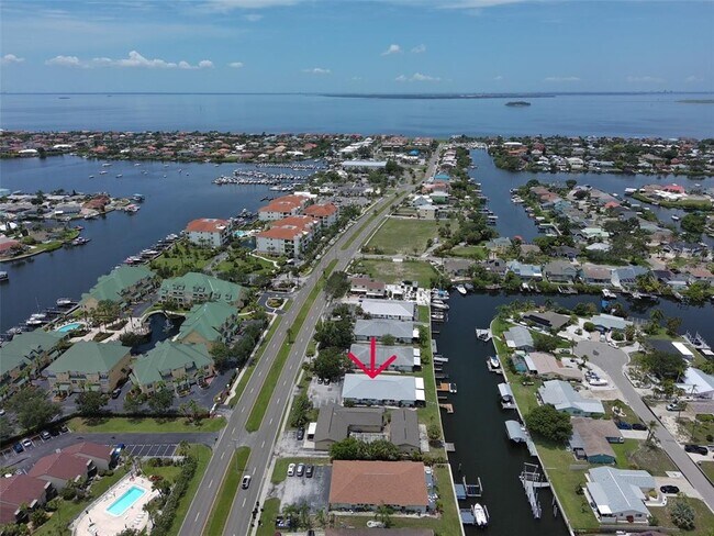 Building Photo - 1041 Apollo Beach Blvd