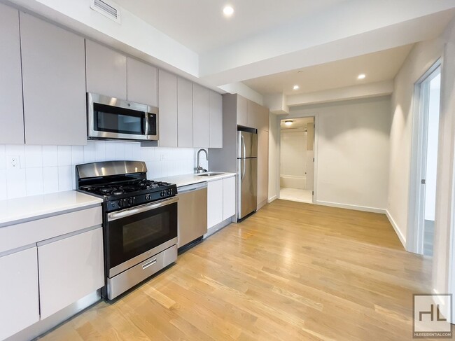 Building Photo - Bushwick Avenue / 2 Bedroom, 1 Bathroom / ...