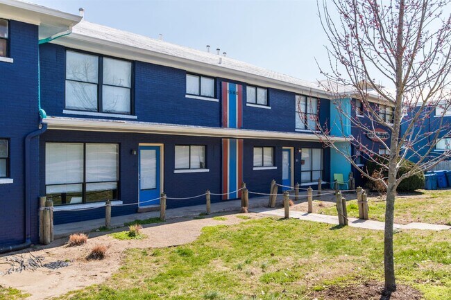 Building Photo - 1580 Alexandria Dr