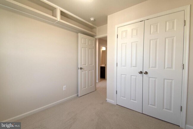 Building Photo - 105 Gristmill Ct