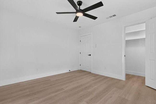 Building Photo - 1104 Westwood Dr