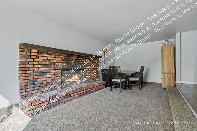 Building Photo - 152 Rose Dr