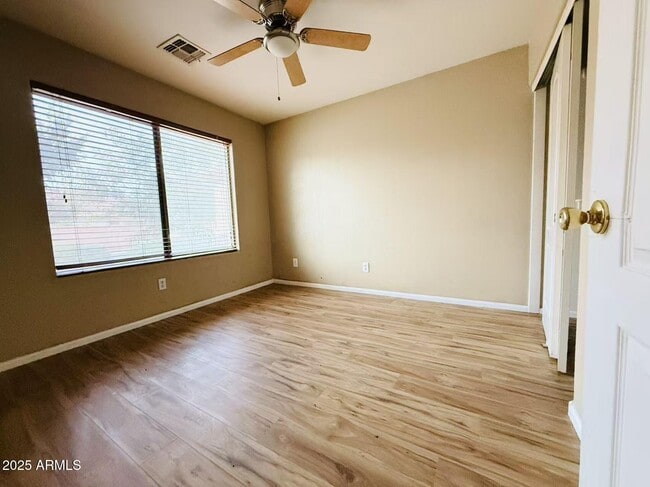 Building Photo - 8119 S 47th Ln