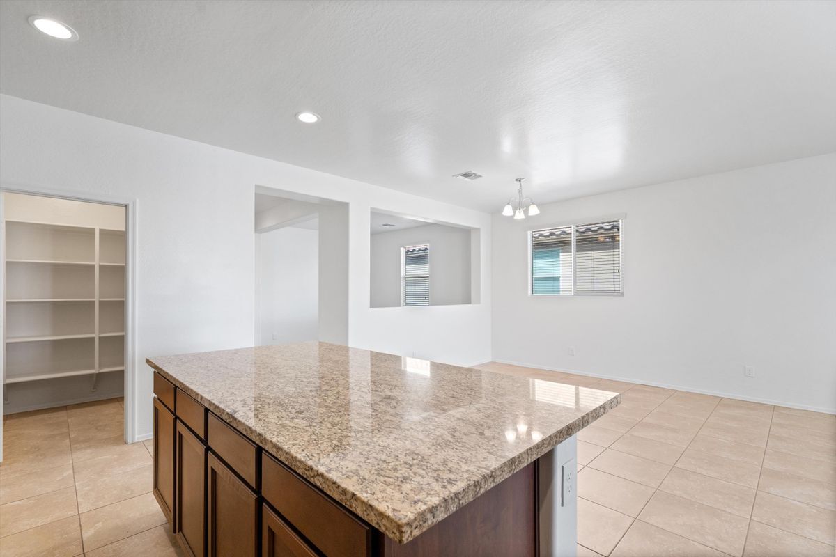 Building Photo - 15821 W Mauna Loa Ln