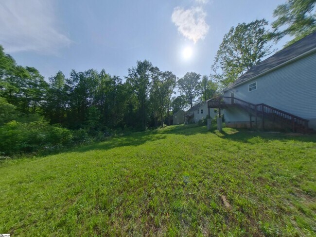 Building Photo - 305 Bonita Dr