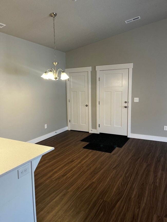 Building Photo - 4041 Uinta Way
