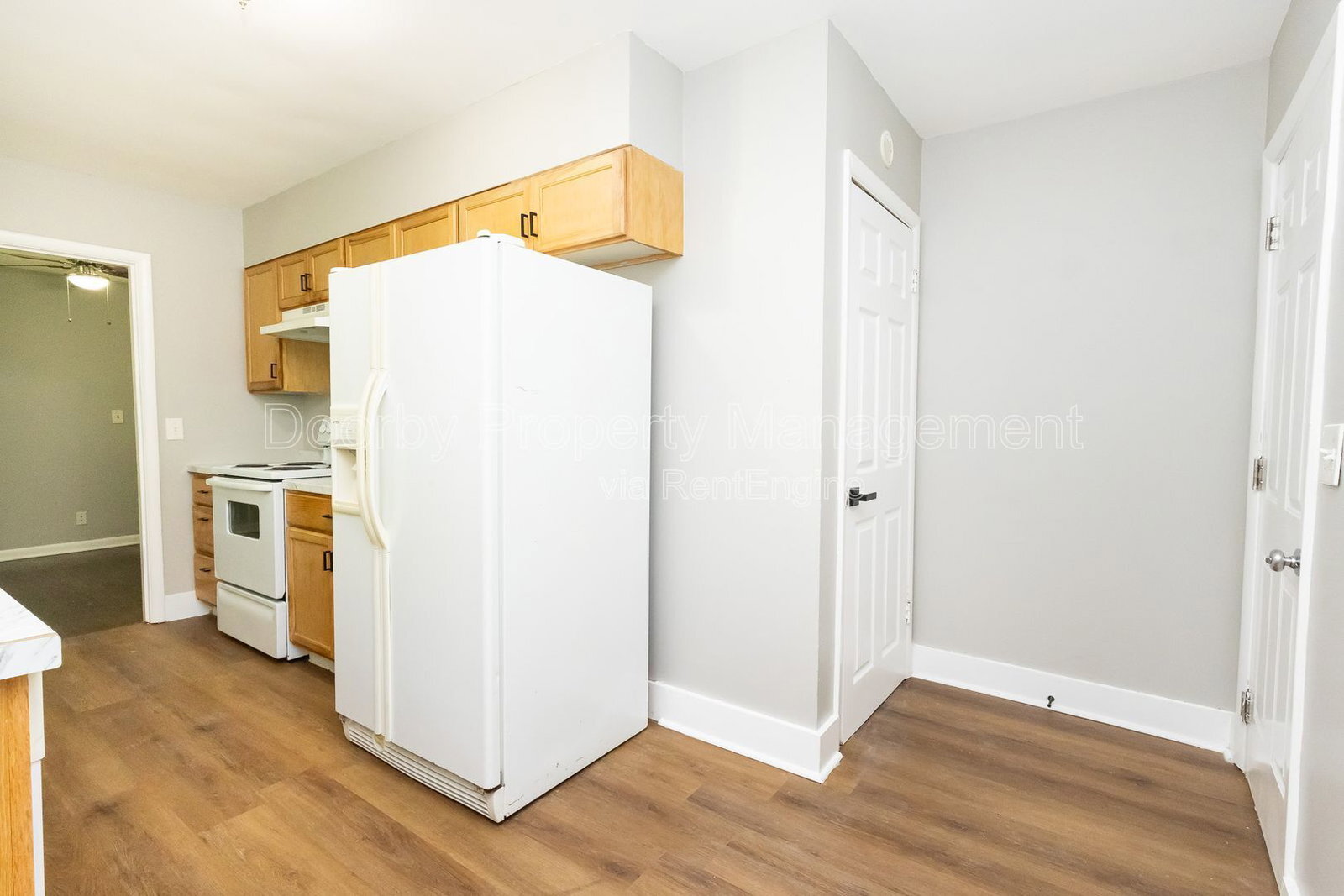 Building Photo - 1127 Clermont Dr