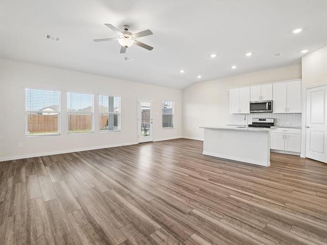 Building Photo - 10529 Tuxinaw Trl