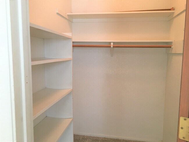 Building Photo - 488 Wiltsey Rd