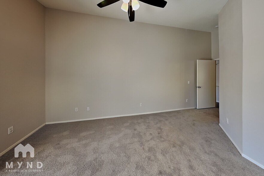 Building Photo - 2858 Mt Hope Dr