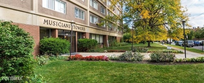 Building Photo - 2727 Lancashire Rd