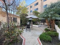 Building Photo - Blix, 10814-10818