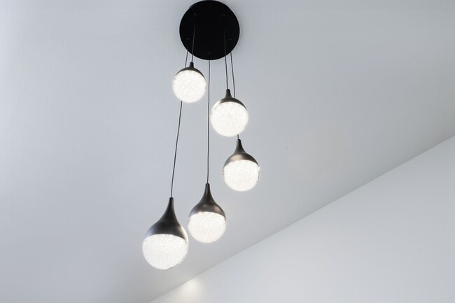 Building Photo - 68 Fairway Dr