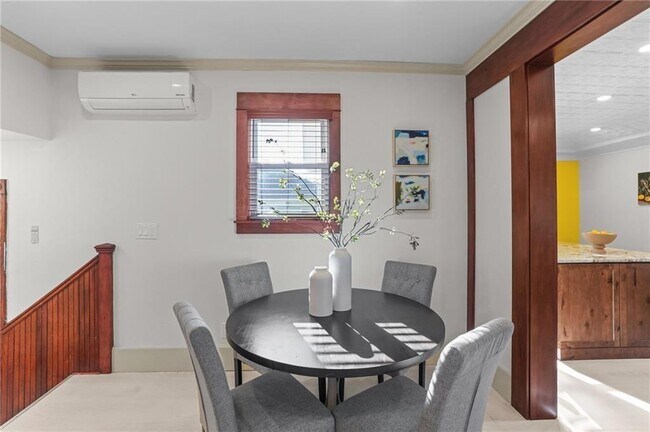 Building Photo - 36 Mt Hope Ave