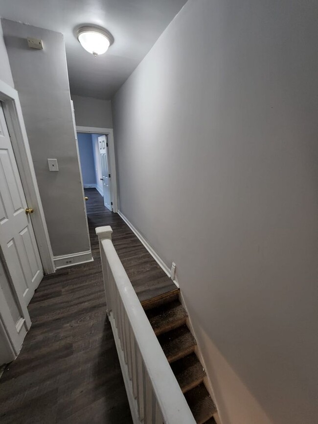 Building Photo - Remodeled home - Olney