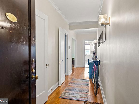 Building Photo - 3405 Greenway