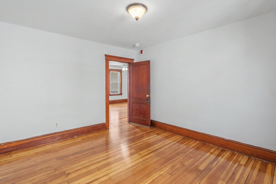 Building Photo - 209 Harrison Ave