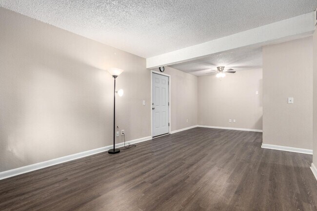 Building Photo - 16359 W 10th Ave