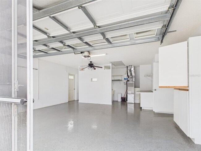Building Photo - 9679 SW 99th Ave