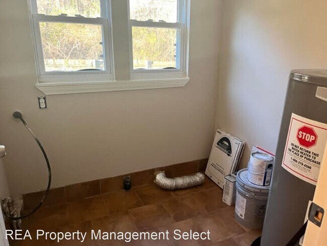 Building Photo - 3 br, 2 bath House - 7021 Hurst Ln