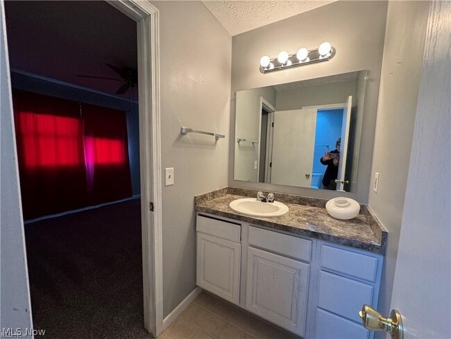 Building Photo - 242 Ravenshollow Dr